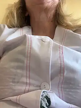 Snapshot of Irina2909@xh chatting on 09-16-25, 07:42 Irina2909xh online show from 09-16-25, 07:42