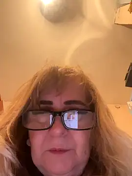 Snapshot of Irina2909@xh chatting on 09-28-25, 02:39 Irina2909xh online show from 09-28-25, 02:39