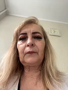 Snapshot of Irina2909@xh chatting on 10-02-25, 11:28 Irina2909xh online show from 10-02-25, 11:28