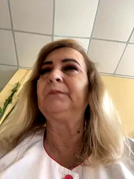 Snapshot of Irina2909@xh chatting on 10-03-25, 08:55 Irina2909xh online show from 10-03-25, 08:55