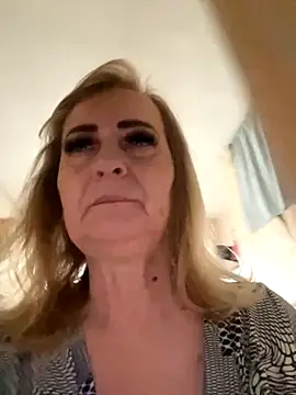 Snapshot of Irina2909@xh chatting on 10-05-25, 06:45 Irina2909xh online show from 10-05-25, 06:45