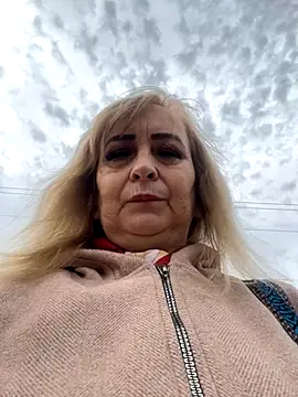 Snapshot of Irina2909@xh chatting on 10-08-25, 12:03 Irina2909xh online show from 10-08-25, 12:03