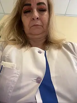 Snapshot of Irina2909@xh chatting on 10-15-25, 09:31 Irina2909xh online show from 10-15-25, 09:31