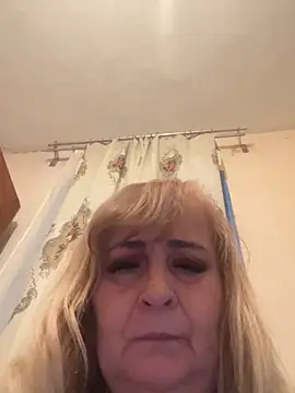 Snapshot of Irina2909@xh chatting on 10-25-25, 10:48 Irina2909xh online show from 10-25-25, 10:48