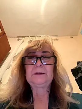 Snapshot of Irina2909@xh chatting on 11-02-25, 12:13 Irina2909xh online show from 11-02-25, 12:13