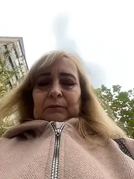 Snapshot of Irina2909@xh chatting on 11-05-25, 12:49 Irina2909xh online show from 11-05-25, 12:49