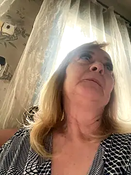 Snapshot of Irina2909@xh chatting on 11-16-25, 09:37 Irina2909xh online show from 11-16-25, 09:37