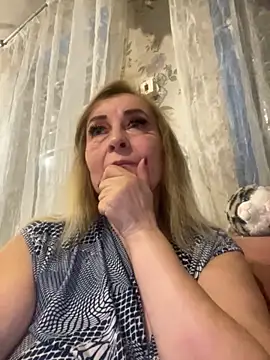 Snapshot of Irina2909@xh chatting on 11-21-25, 03:54 Irina2909xh online show from 11-21-25, 03:54