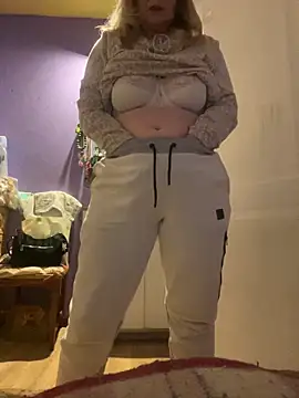 Irina2909xh online show from 02-10-26, 05:28