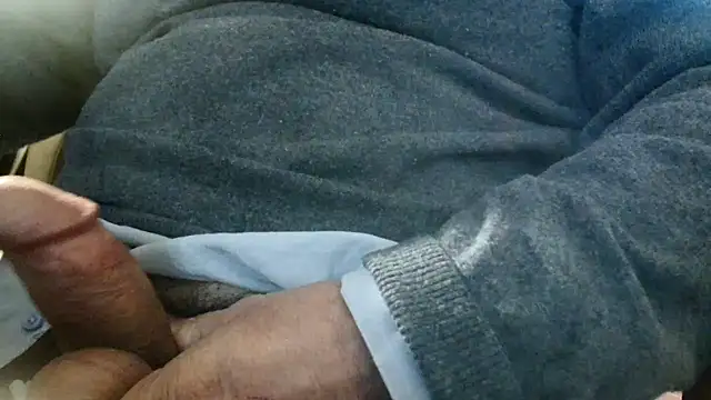 Snapshot of curcuro chatting on 03-18-25, 04:37 curcuro online show from 03-18-25, 04:37