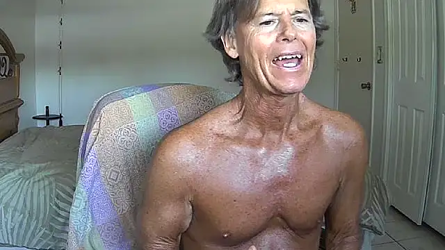 Snapshot of nakeedcowboi65 chatting on 04-29-26, 09:32 nakeedcowboi65 online show from 04-29-26, 09:32