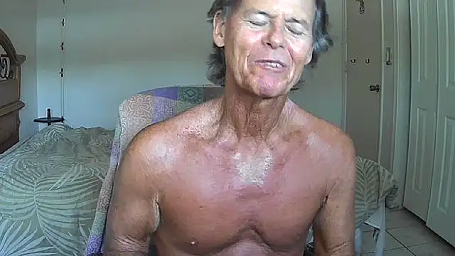 Snapshot of nakeedcowboi65 chatting on 05-08-26, 09:53 nakeedcowboi65 online show from 05-08-26, 09:53