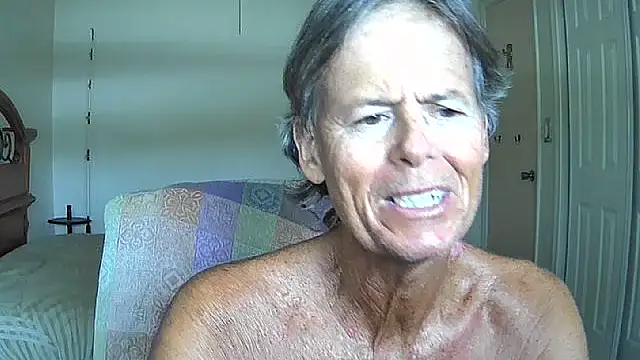 Snapshot of nakeedcowboi65 chatting on 05-11-26, 07:22 nakeedcowboi65 online show from 05-11-26, 07:22