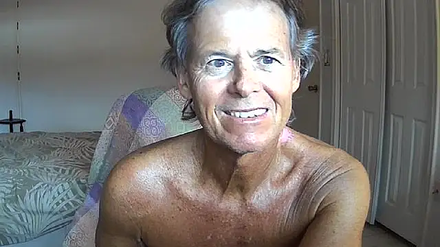 Snapshot of nakeedcowboi65 chatting on 05-13-26, 08:27 nakeedcowboi65 online show from 05-13-26, 08:27