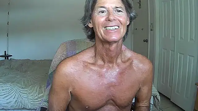 Snapshot of nakeedcowboi65 chatting on 05-26-26, 09:44 nakeedcowboi65 online show from 05-26-26, 09:44