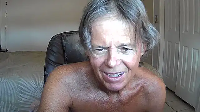 nakeedcowboi65 online show from 07-10-26, 11:46