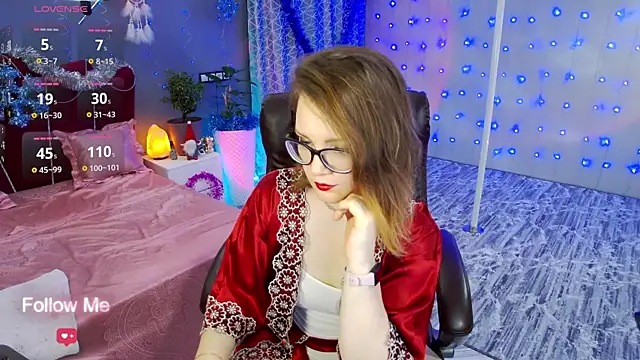 Snapshot of AngelaWhiti chatting on 12-16-24, 04:16 AngelaWhiti online show from 12-16-24, 04:16