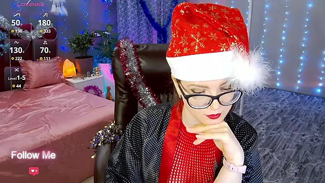 Snapshot of AngelaWhiti chatting on 12-26-24, 06:33 AngelaWhiti online show from 12-26-24, 06:33