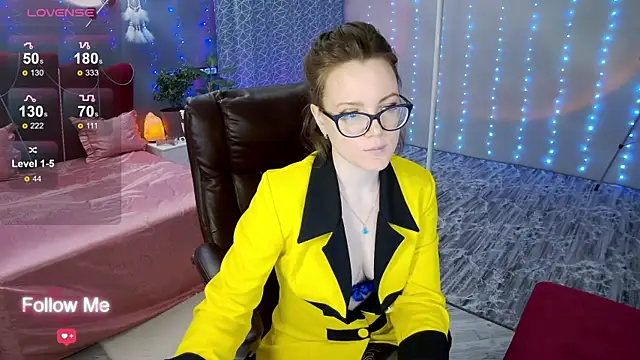 Snapshot of AngelaWhiti chatting on 01-08-25, 03:17 AngelaWhiti online show from 01-08-25, 03:17