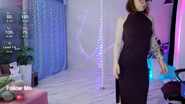 Snapshot of AngelaWhiti chatting on 03-12-25, 03:29 AngelaWhiti online show from 03-12-25, 03:29