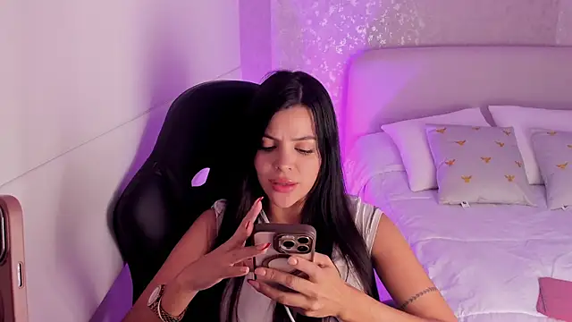 Snapshot of salome__11 chatting on 01-07-25, 04:29 salome  11 online show from 01-07-25, 04:29