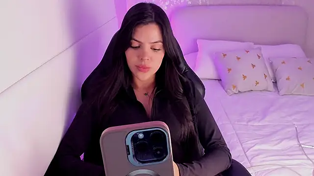 Snapshot of salome__11 chatting on 01-10-25, 05:15 salome  11 online show from 01-10-25, 05:15