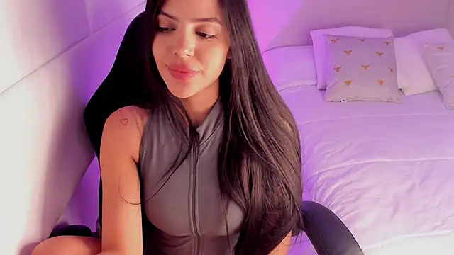 Snapshot of salome__11 chatting on 01-12-25, 10:54 salome  11 online show from 01-12-25, 10:54
