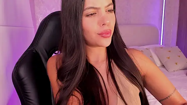Snapshot of salome__11 chatting on 02-14-25, 06:45 salome  11 online show from 02-14-25, 06:45