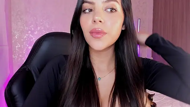 Snapshot of salome__11 chatting on 02-20-25, 03:45 salome  11 online show from 02-20-25, 03:45