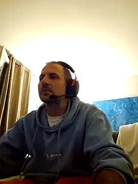 Snapshot of verylargecock chatting on 09-18-25, 03:19 verylargecock online show from 09-18-25, 03:19