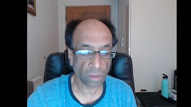 Snapshot of rauncher1 chatting on 04-25-26, 10:07 rauncher1 online show from 04-25-26, 10:07