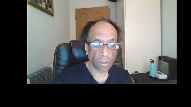 Snapshot of rauncher1 chatting on 05-11-26, 08:31 rauncher1 online show from 05-11-26, 08:31