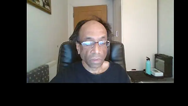 Snapshot of rauncher1 chatting on 05-14-26, 08:21 rauncher1 online show from 05-14-26, 08:21