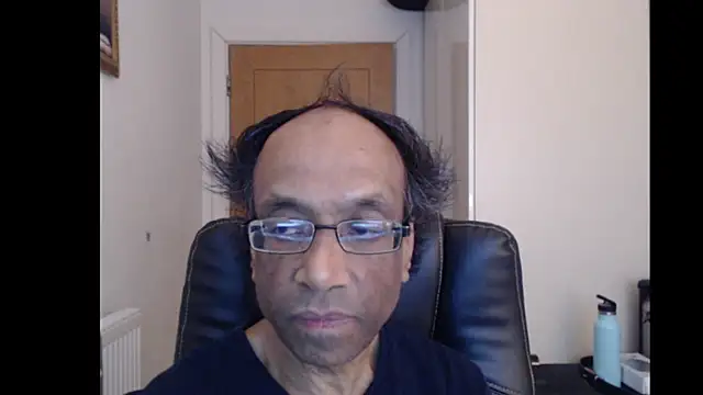 Snapshot of rauncher1 chatting on 05-18-26, 08:20 rauncher1 online show from 05-18-26, 08:20