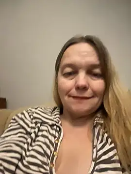 Susanel online show from 01-07-25, 04:37