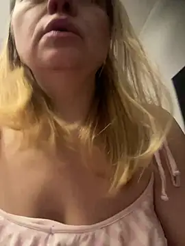 Susanel online show from 02-21-25, 03:10