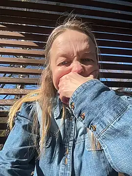 Susanel online show from 03-20-25, 11:05