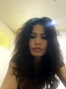 Snapshot of nareethai chatting on 11-21-25, 08:07 nareethai online show from 11-21-25, 08:07