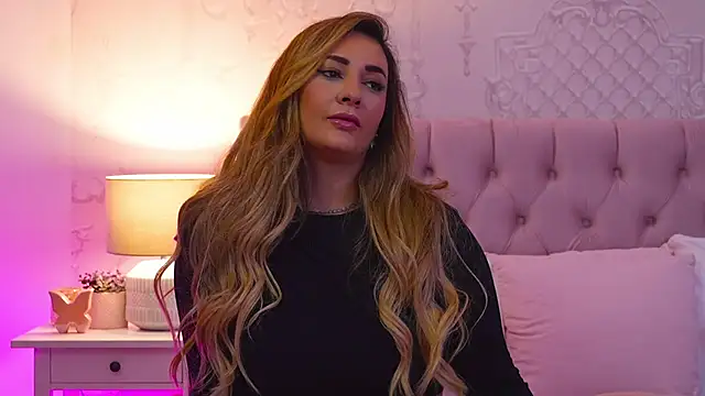 Snapshot of YaaraCollins chatting on 11-26-25, 07:26 YaaraCollins online show from 11-26-25, 07:26