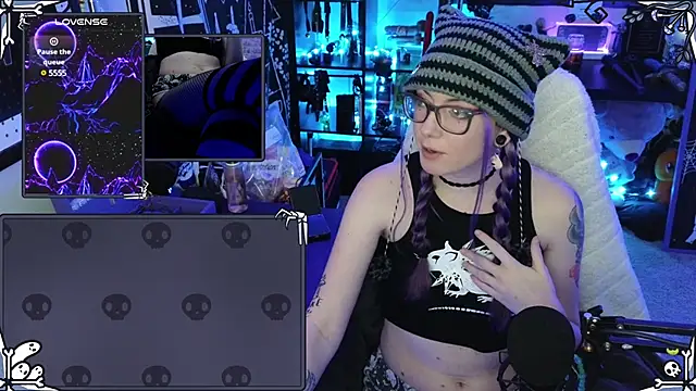 Snapshot of AnneSao chatting on 01-10-25, 12:17 AnneSao online show from 01-10-25, 12:17