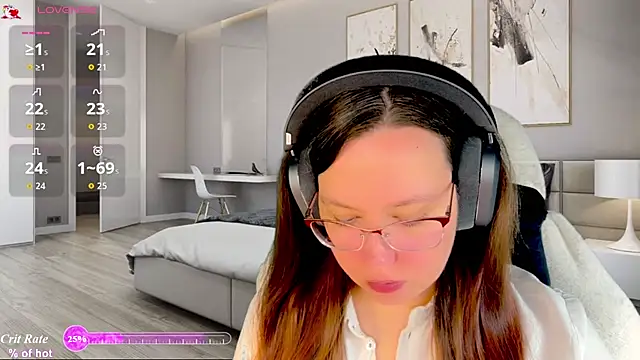 Snapshot of Victoria_Romans chatting on 07-21-26, 01:57 Victoria Romans online show from 07-21-26, 01:57