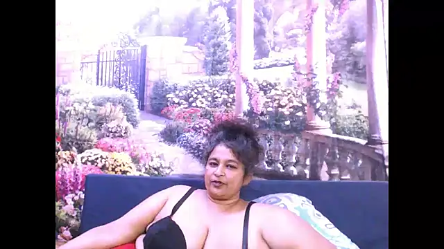 Snapshot of indianstar75 chatting on 02-27-25, 08:53 indianstar75 online show from 02-27-25, 08:53