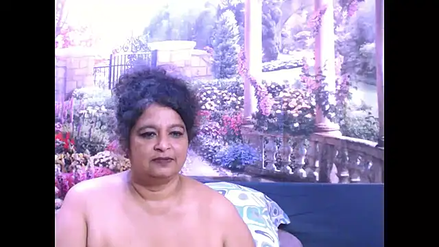 Snapshot of indianstar75 chatting on 03-08-25, 01:28 indianstar75 online show from 03-08-25, 01:28