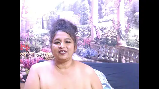 Snapshot of indianstar75 chatting on 03-10-25, 07:53 indianstar75 online show from 03-10-25, 07:53