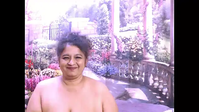 Snapshot of indianstar75 chatting on 03-11-25, 10:20 indianstar75 online show from 03-11-25, 10:20