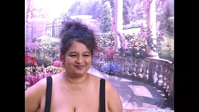 Snapshot of indianstar75 chatting on 03-12-25, 04:51 indianstar75 online show from 03-12-25, 04:51