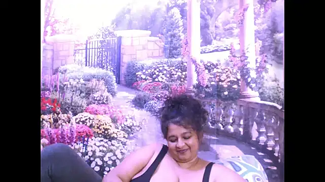 Snapshot of indianstar75 chatting on 03-12-25, 08:41 indianstar75 online show from 03-12-25, 08:41