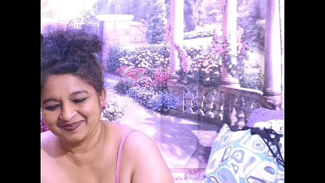 Snapshot of indianstar75 chatting on 03-15-25, 12:56 indianstar75 online show from 03-15-25, 12:56