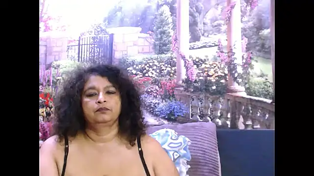 Snapshot of indianstar75 chatting on 03-18-25, 08:37 indianstar75 online show from 03-18-25, 08:37