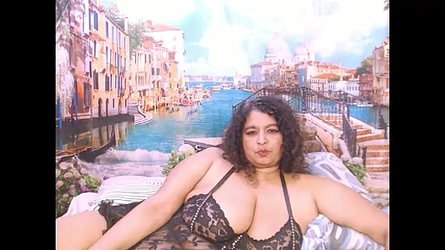 Snapshot of indianstar75 chatting on 10-07-25, 05:32 indianstar75 online show from 10-07-25, 05:32